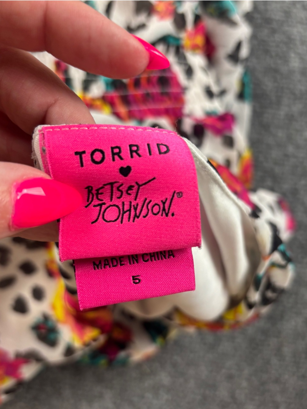 TORRID x Betsey Johnson Women’s White Leopard Floral Chiffon Dress size:: 5 - Picture 9 of 11